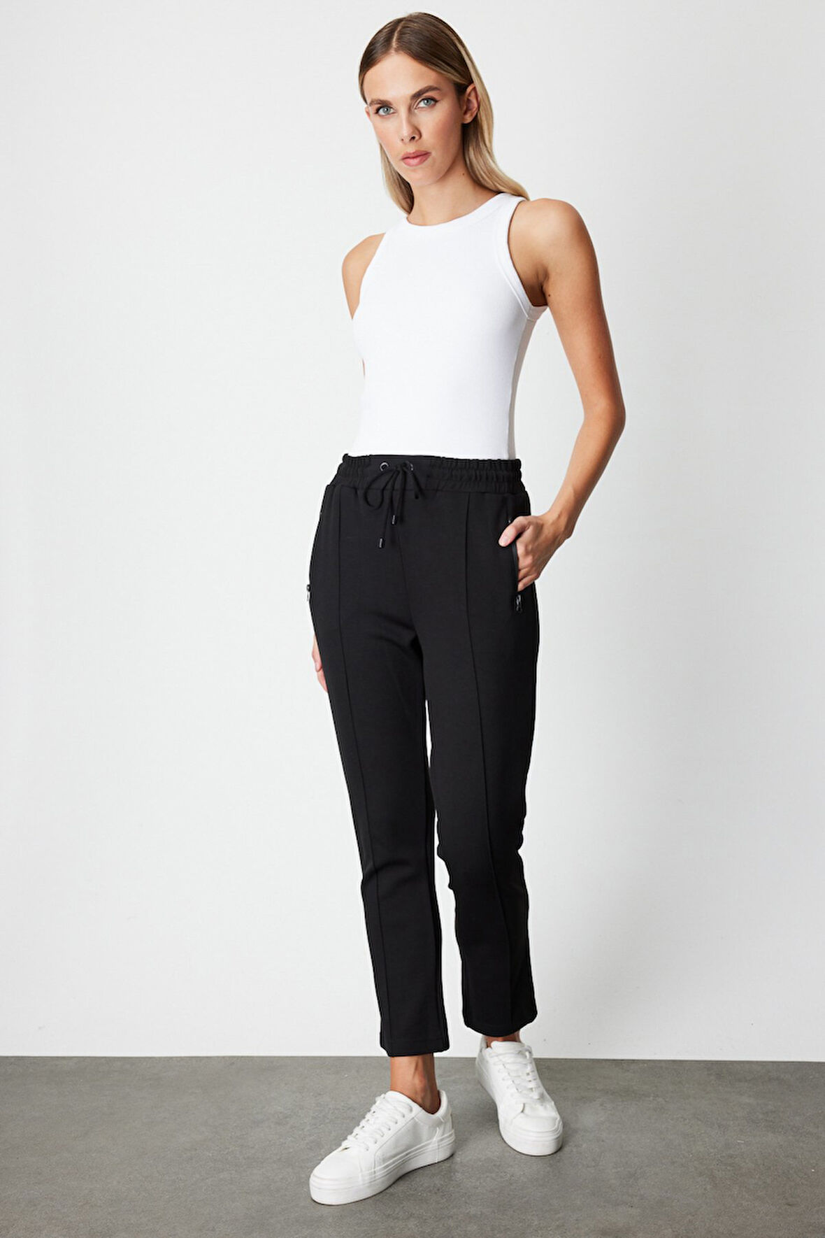 On Kadın Fermuar Cepli Dar Paça Eşofman Altı 66914 Siyah