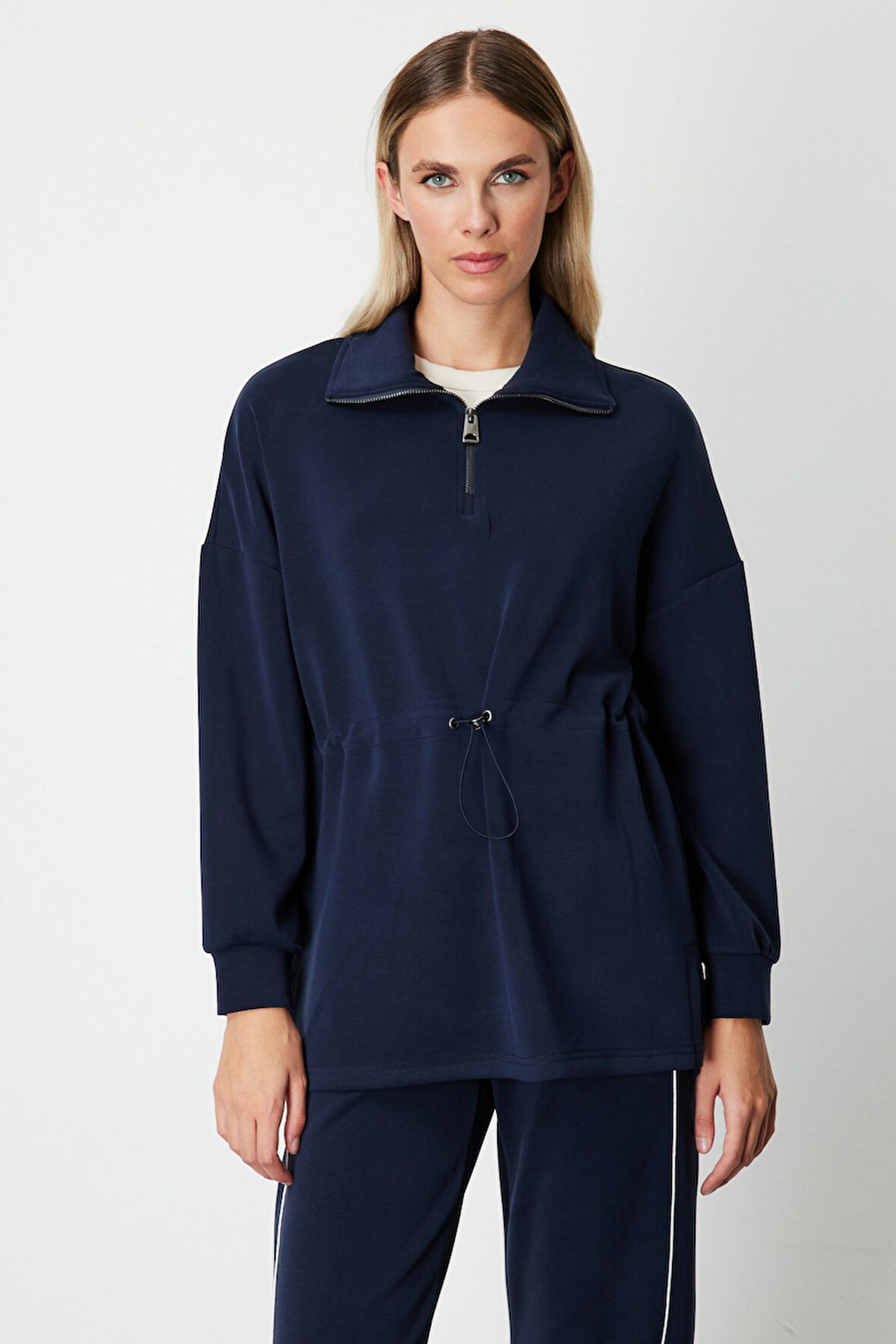 On Kadın Yakası Fermuarlı Sweat 66312 Lacivert