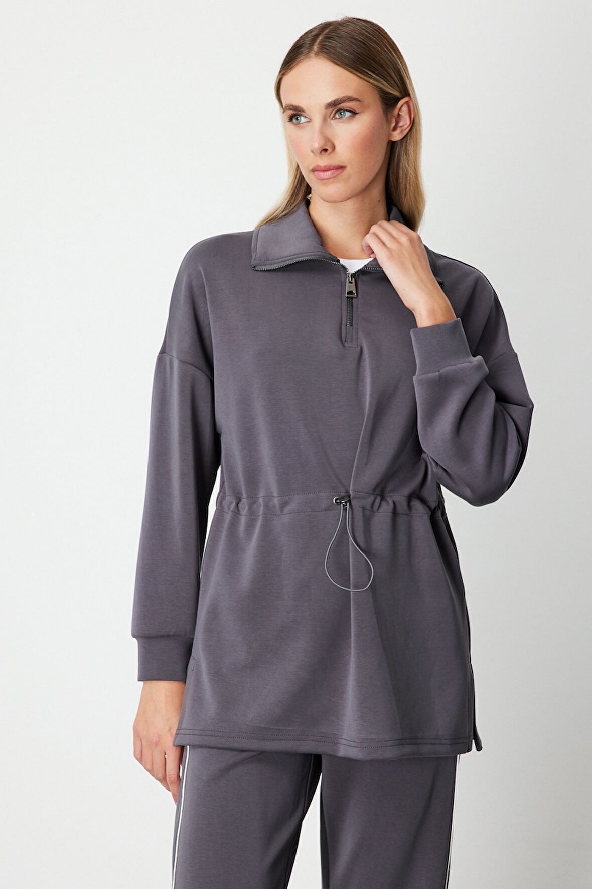 On Kadın Yakası Fermuarlı Sweat 66312 Antrasit