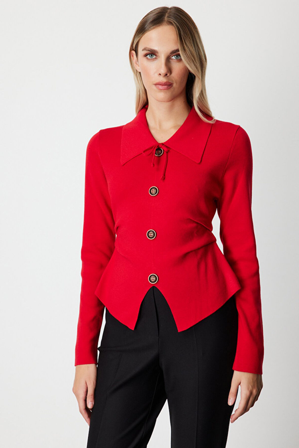 On Kadın Süs Düğmeli Büzgü Detaylı Triko Kazak 65353 Kırmızı