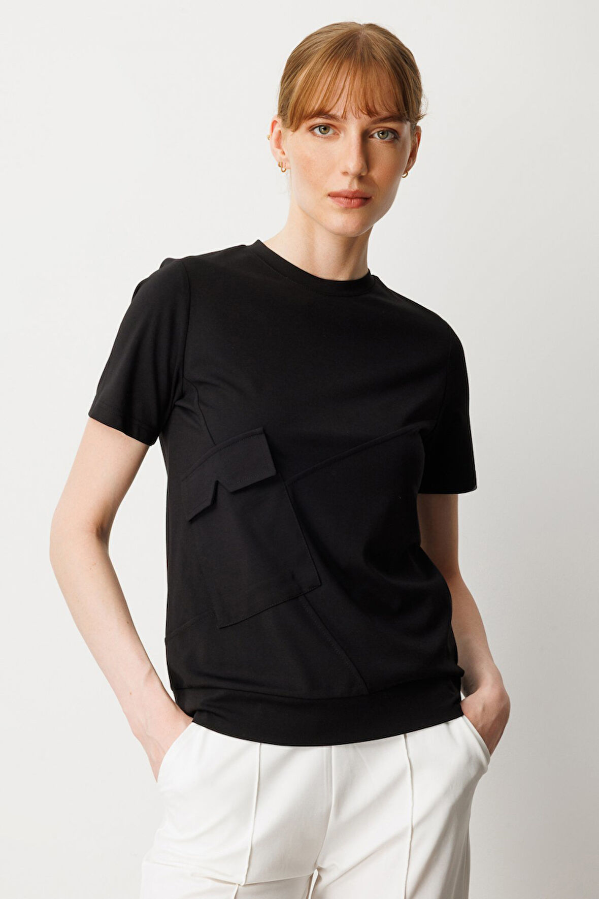 On Kadın Sıfır Yaka Cepli T-Shirt 61340 Siyah