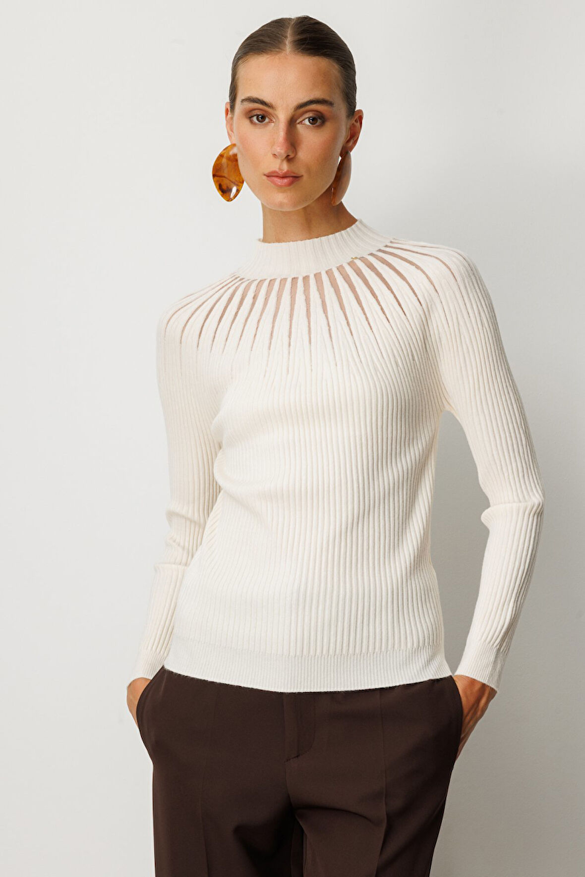 On Kadın Dik Yaka Tül Detaylı Triko Kazak 60384 Ekru