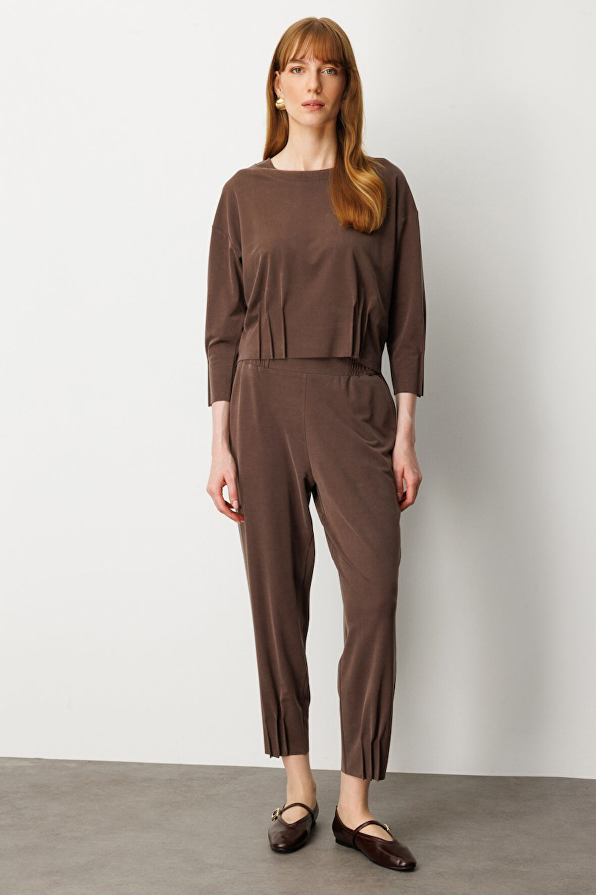 On Kadın Beli Lastikli Paçası Dikişli Pantolon 64409 Kahverengi