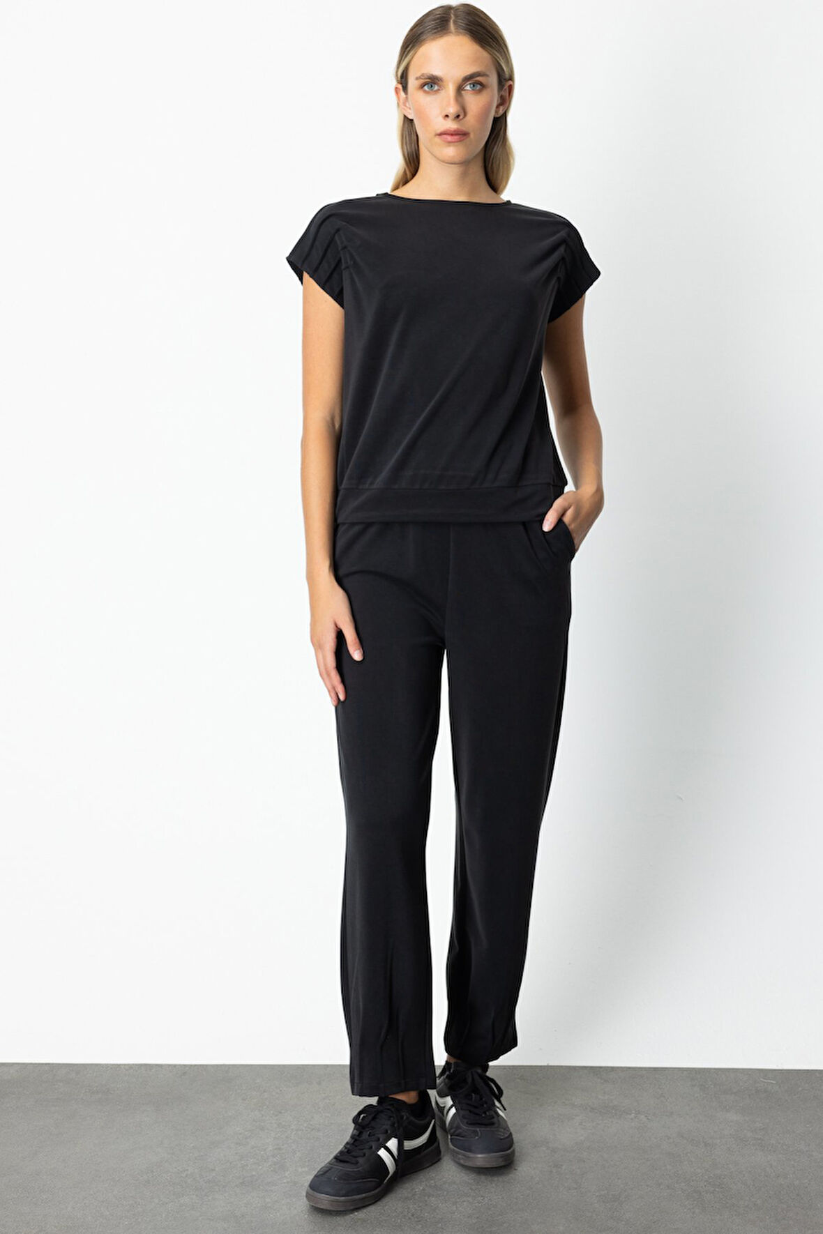 On Kadın Paçası Dikişli Eşofman Altı 66356 Siyah