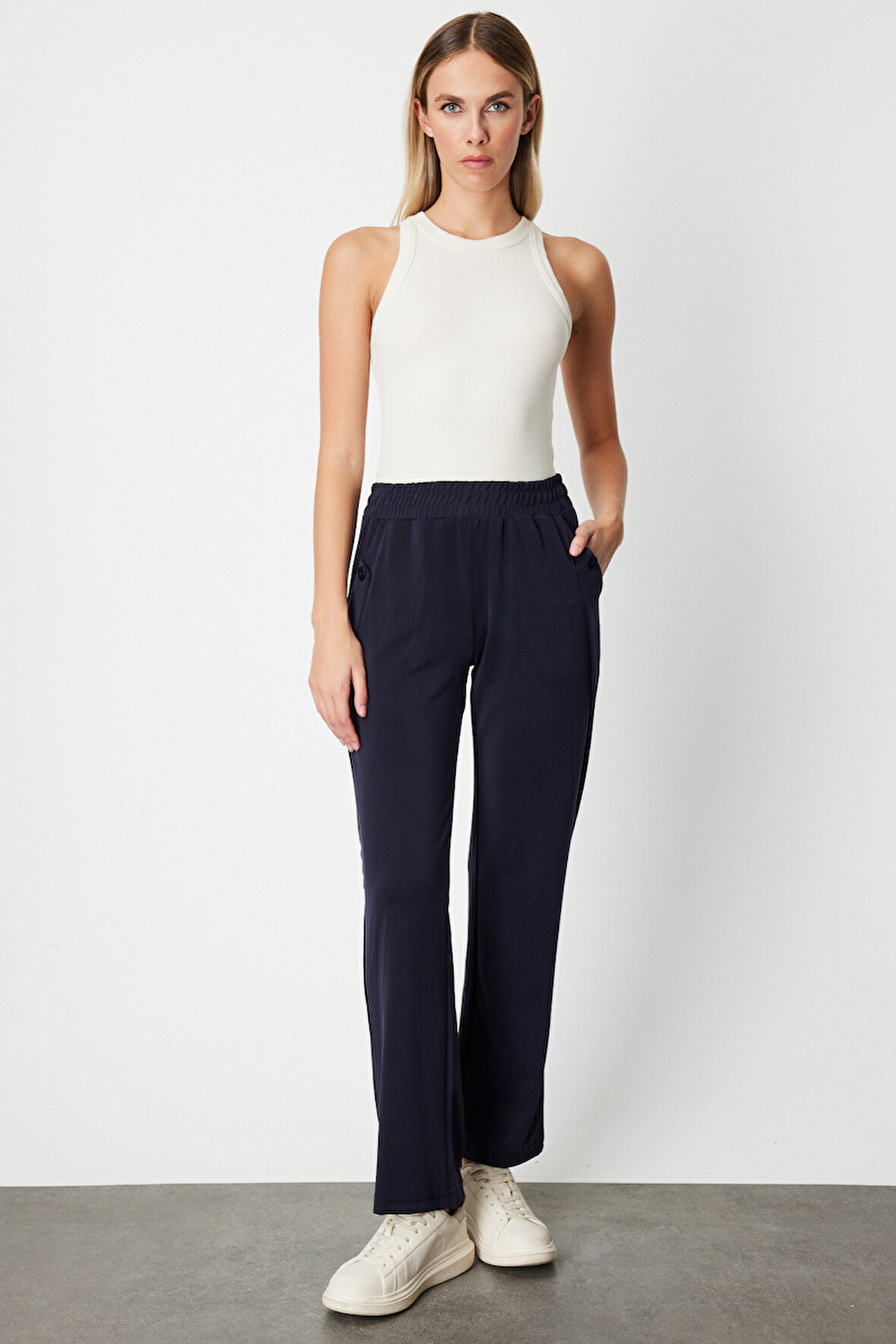 On Kadın Cebi Düğme Detaylı Eşofman Altı 66107 Lacivert