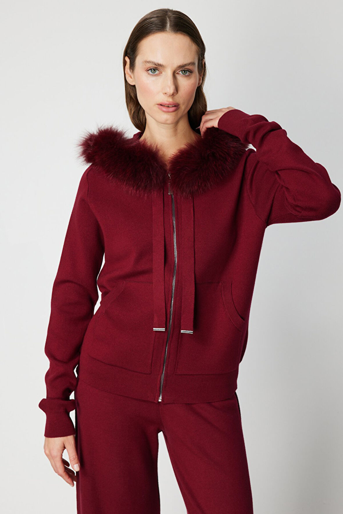 On Kadın Yakası Kürklü Fermuarlı Triko Hırka 63918 Bordo