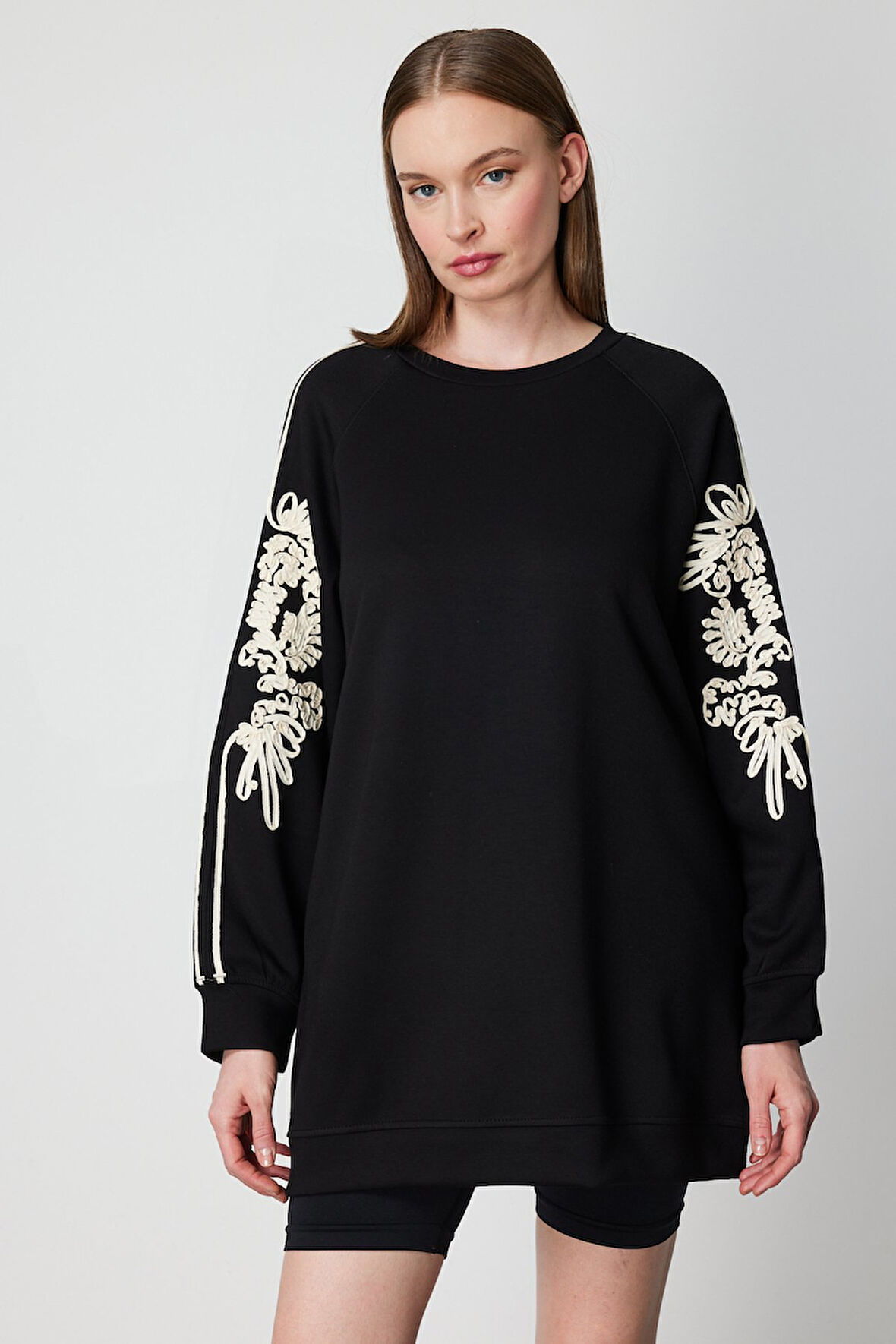 On Kadın Kolları İşlemeli Cep Detaylı Tunik 66381 Siyah