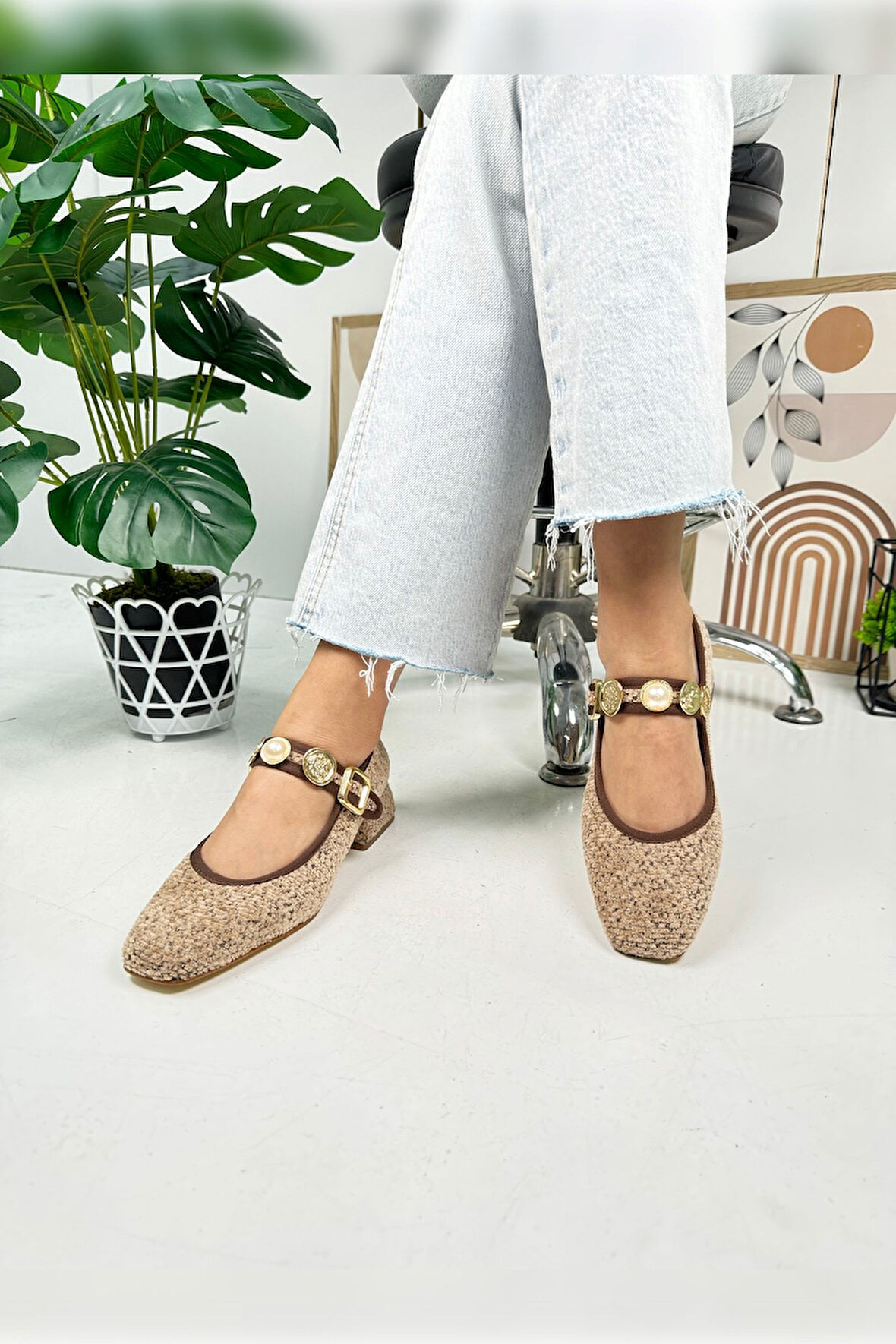 Günlük Babet İnci Bantlı Topuklu Ayarlanabilir Tokalı Oval Burunlu Hafif Rahat Ayakkabı 381