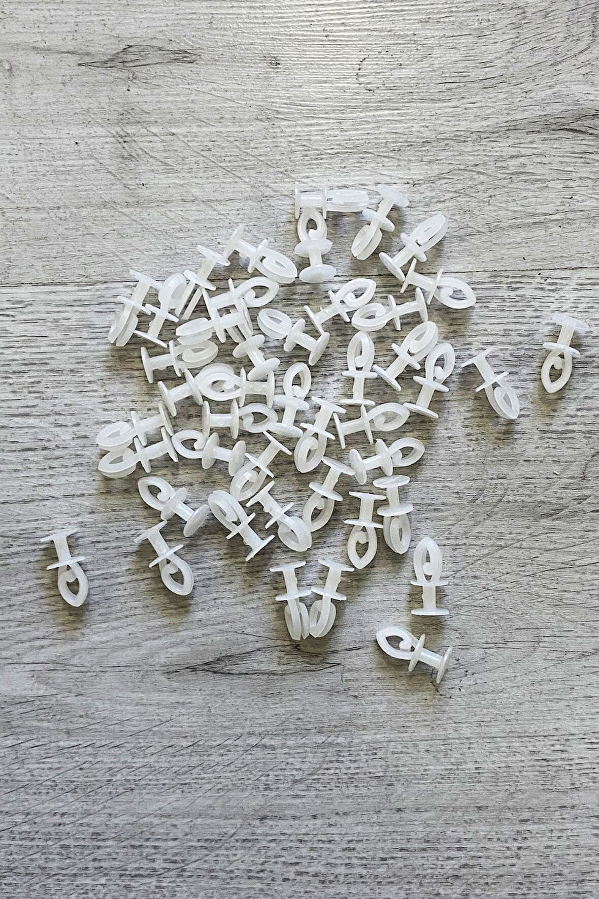 Geçmeli Sistem 75 adet Tül ve Perde Düğmesi Sağlam Korniş Halkası