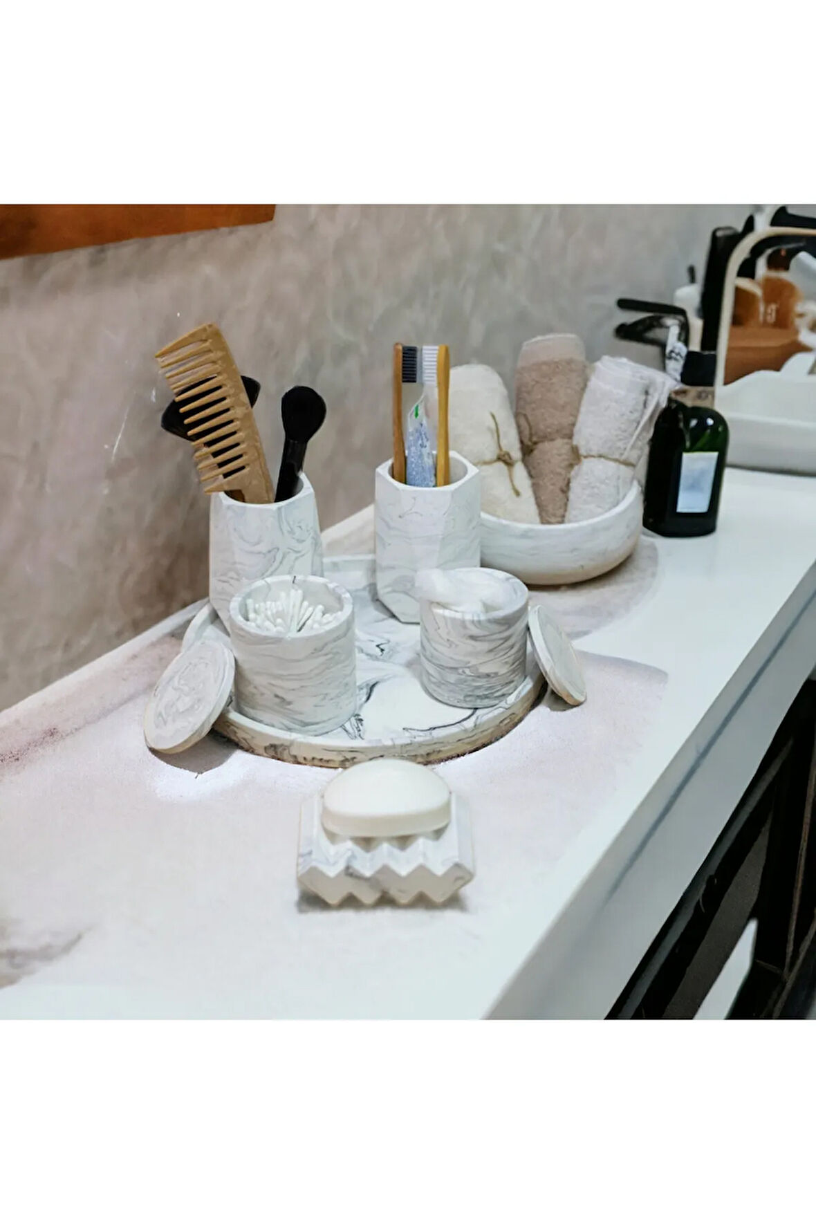 Marble Serisi Tepsili Beton Banyo Seti,Pamukluk,Havluluk ve Sabunluk Seti