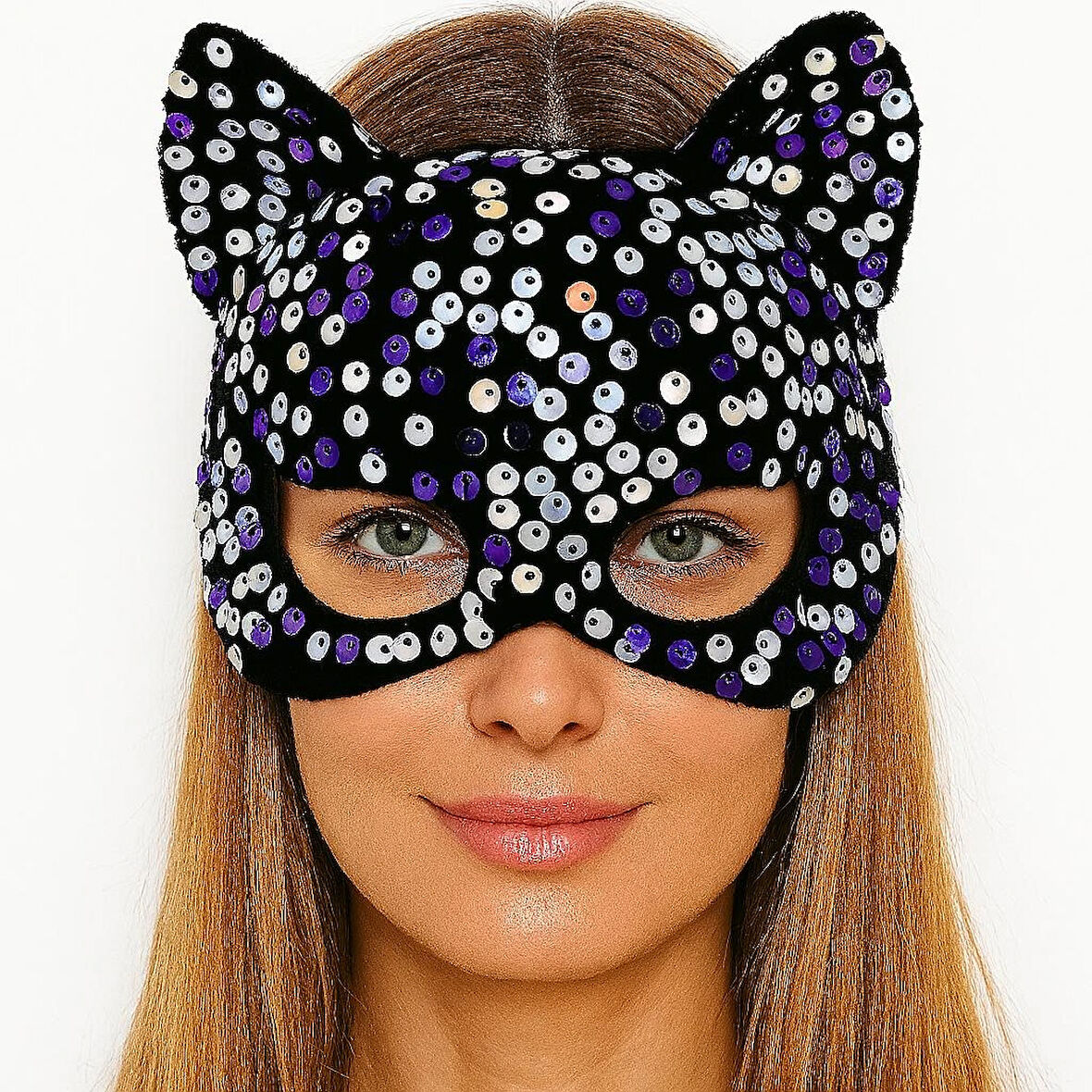 Siyah Kadife Kumaş Üzerine Mor Beyaz Payetli Pullu Parti Maskesi 16x14 Cm