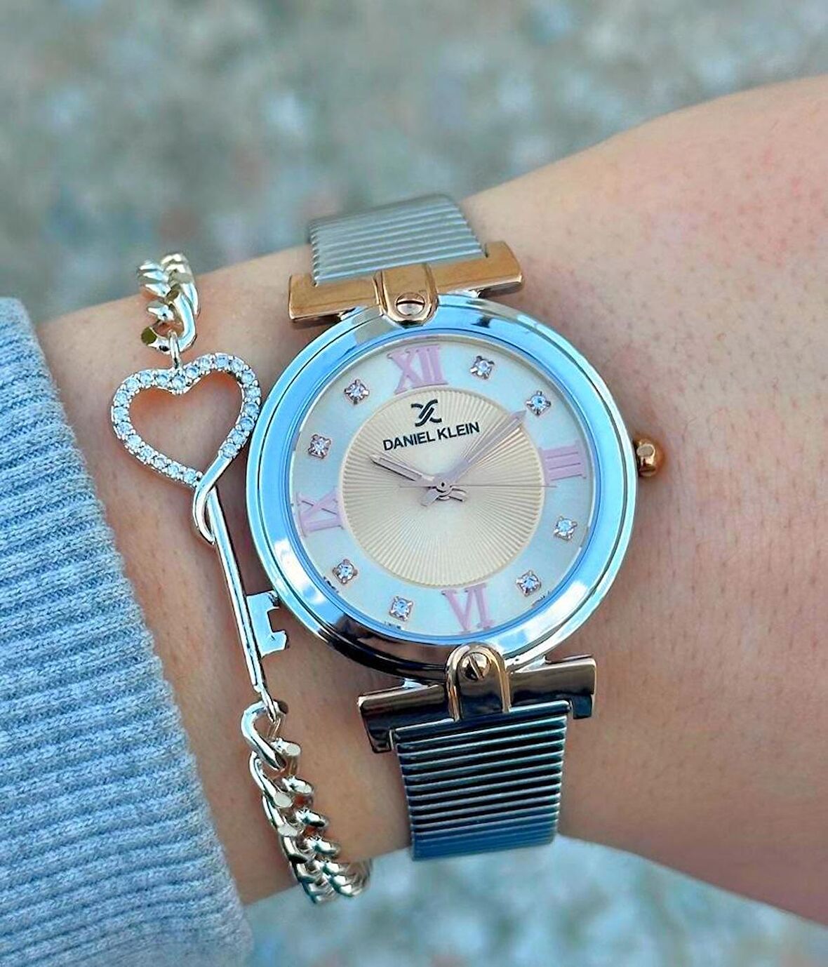 DK.FT.1.325 Daniel Klein Çelik Kordon 30 Mt Suya Dayanıklı Yeni Sezon Şık Tasarım Kadın Kol Saati