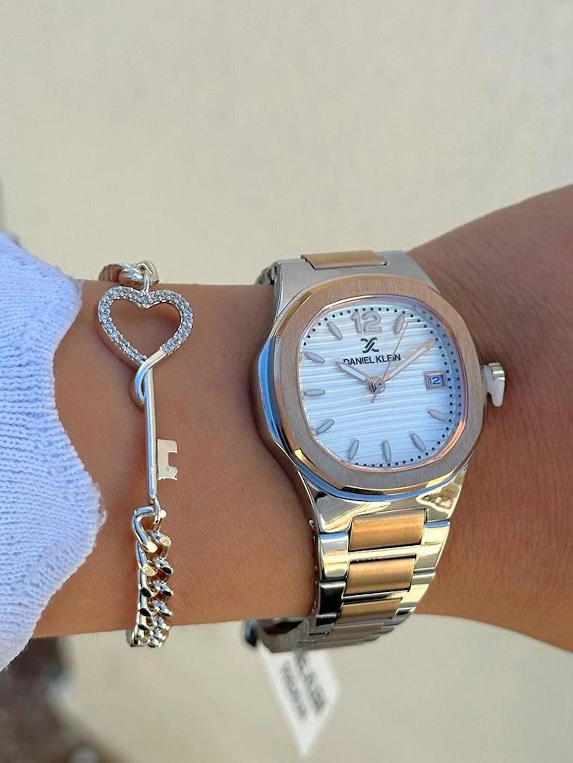 DK.FT.1.377 Daniel Klein Çelik Kordon 30 Mt Suya Dayanıklı Yeni Sezon Şık Tasarım Kadın Kol Saati