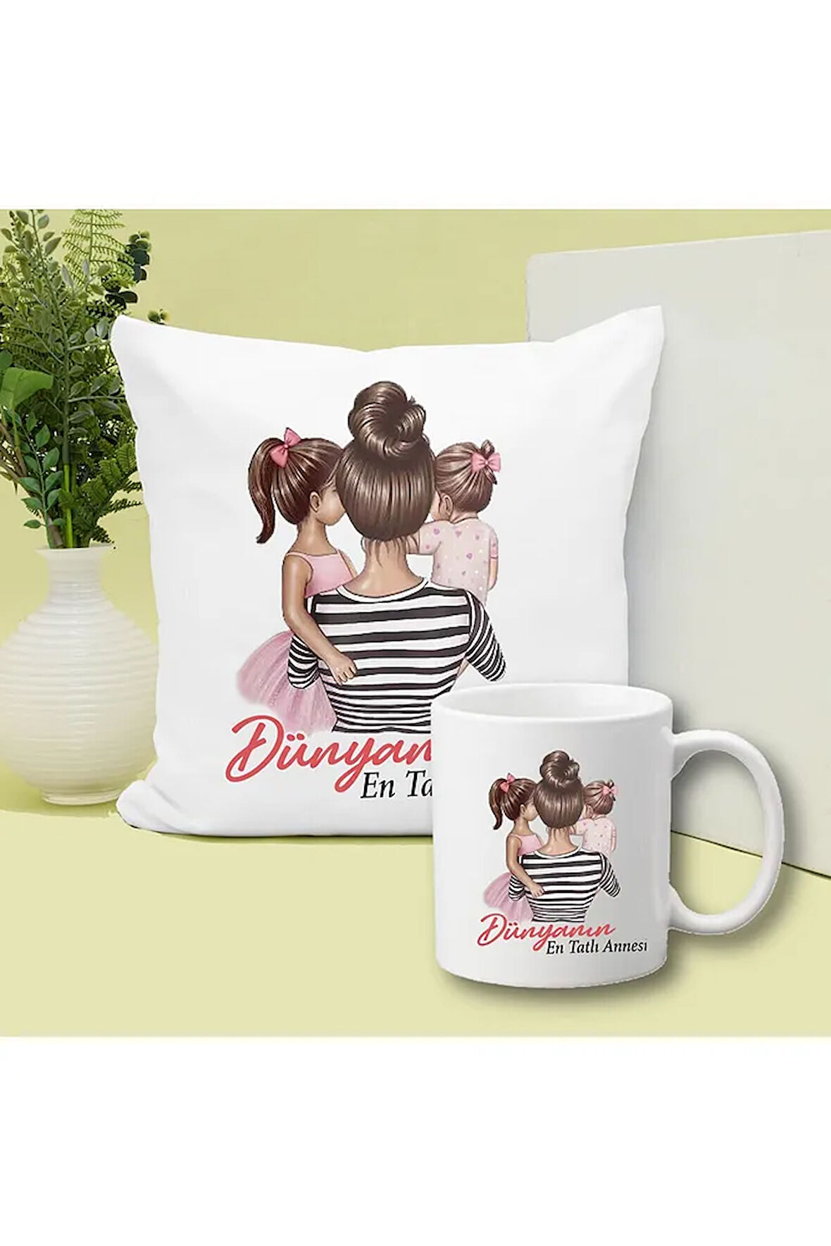 Dünyanın En Tatlı Annesi Baskılı Kupa ve Yastık Hediyelik Set Anneye Hediye