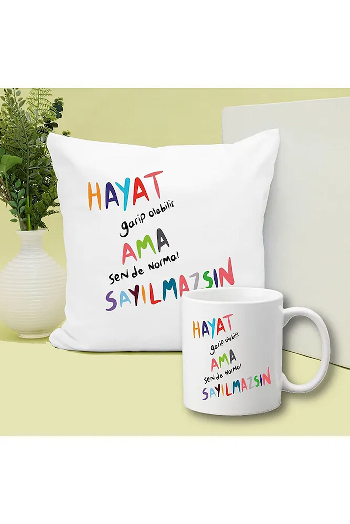 Sende Normal Sayılmazsın Baskılı Kupa ve Yastık Hediyelik Set Arkadaşa Hediye