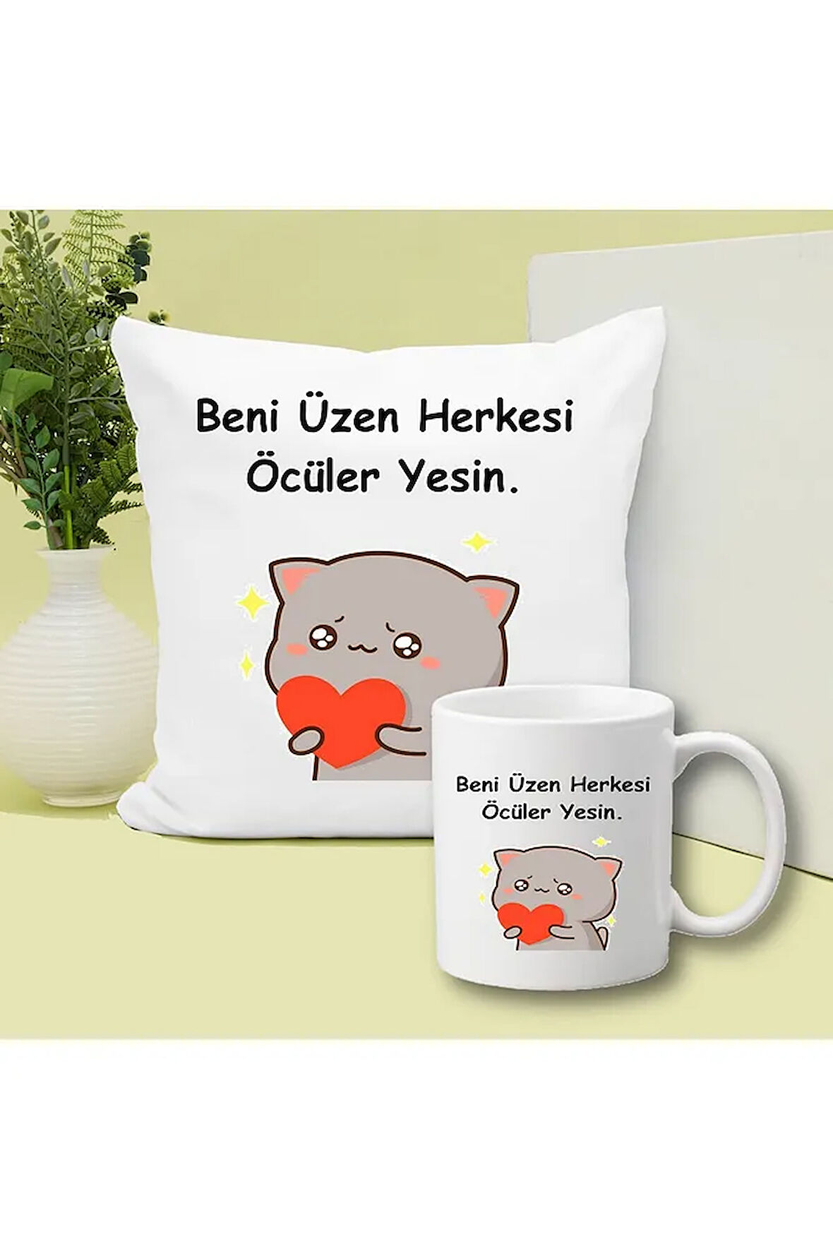 Beni Üzeni Öcüler Yesin Baskılı Kupa ve Yastık Hediyelik Set Arkadaşa Hediye