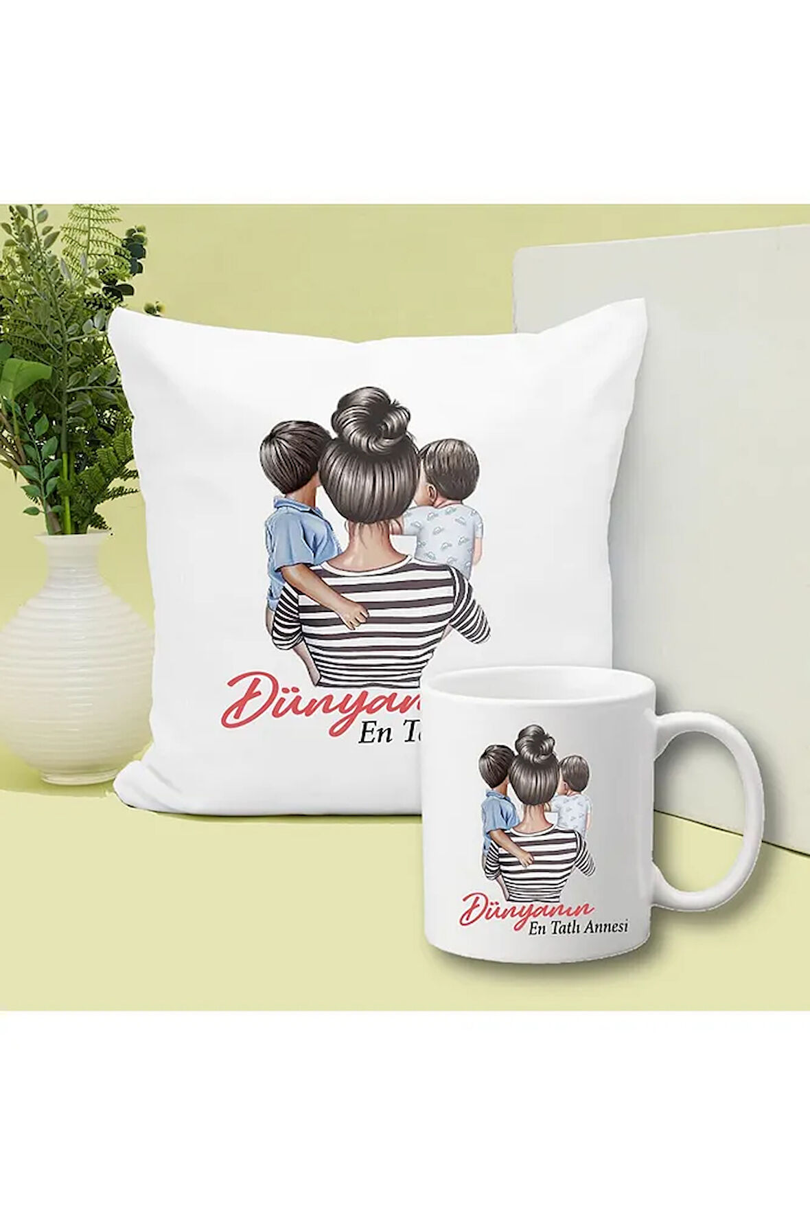 Dünyanın En Tatlı Annesi Baskılı Kupa ve Yastık Hediyelik Set Anneye Hediye