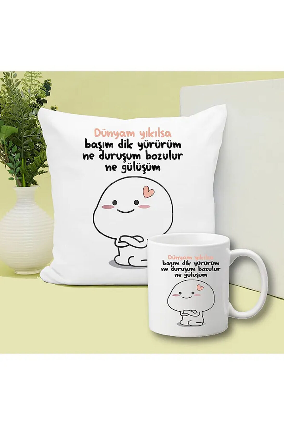 Ne Duruşum Ne Gülüşüm Bozulur Baskılı Kupa ve Yastık Hediyelik Set Arkadaşa Hediye