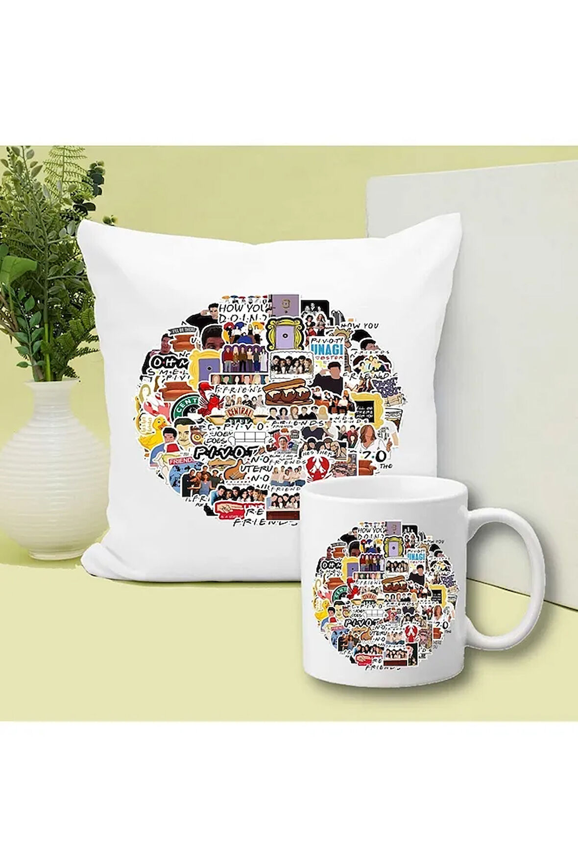Friends Baskılı Kupa ve Yastık Hediyelik Set Arkadaşa Hediye