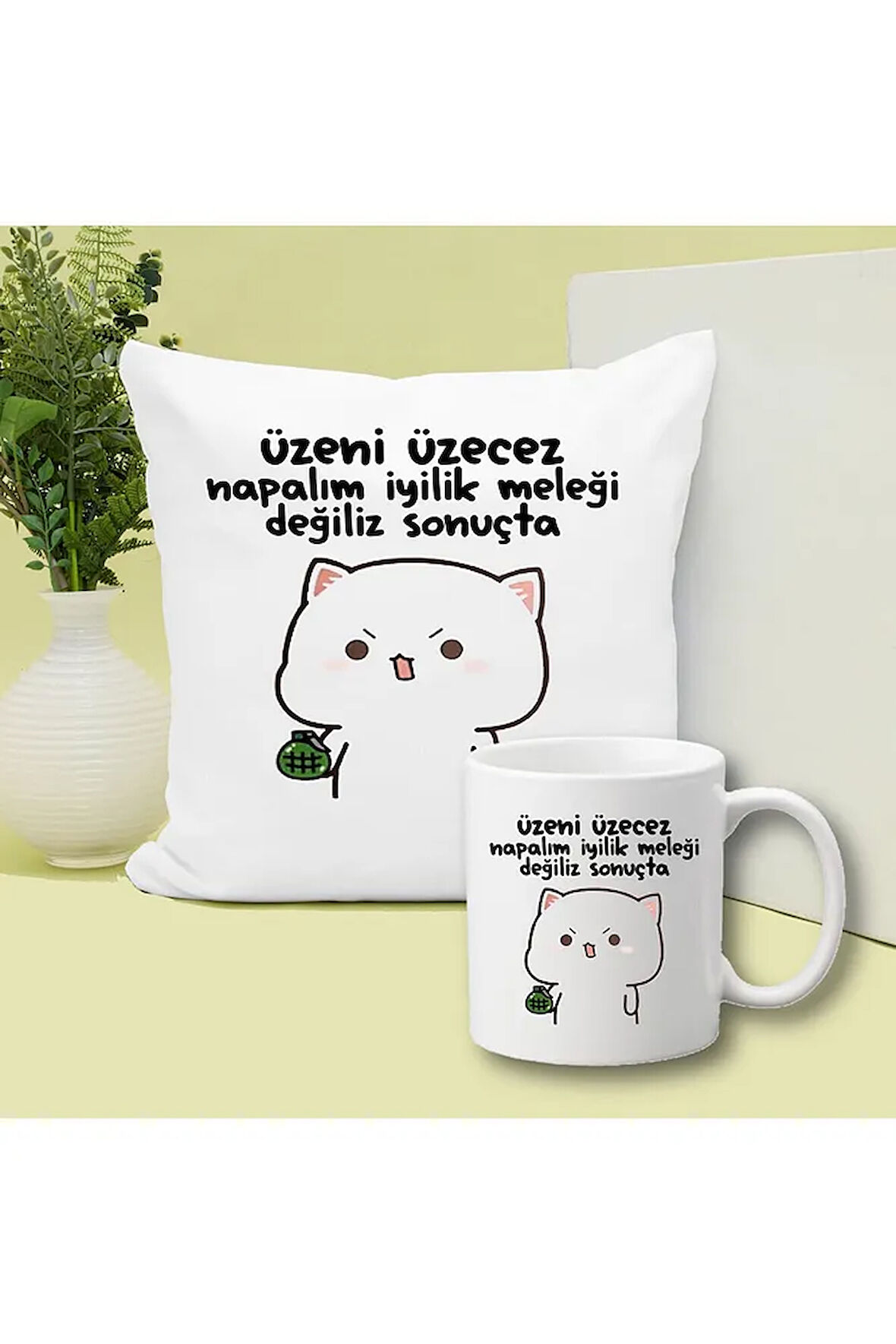 İyilik Meleği Değiliz Sonuçta Baskılı Kupa ve Yastık Hediyelik Set Arkadaşa Hediye