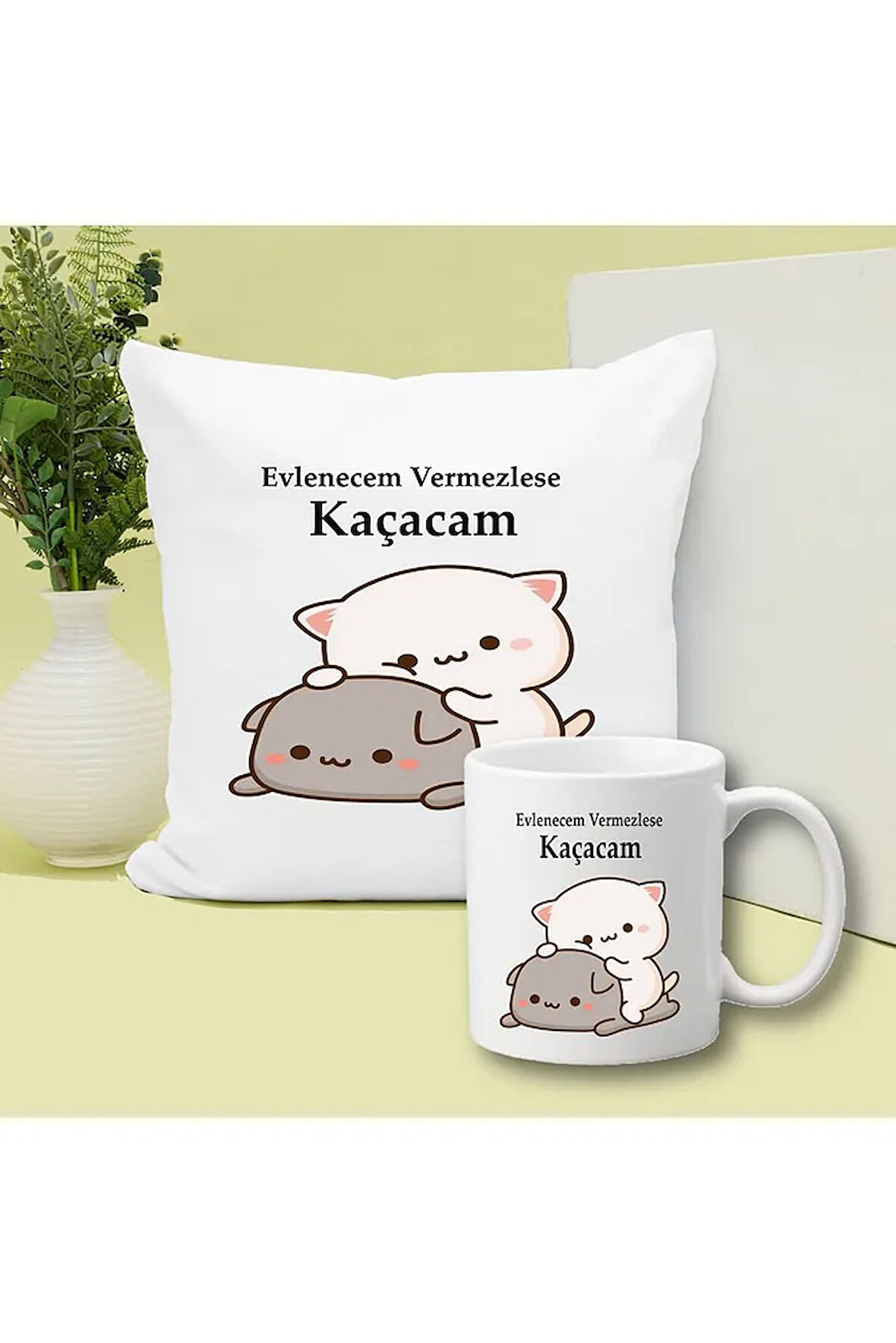 Evlenecem Vemezlerse Kaçacam Baskılı Kupa ve Yastık Hediyelik Set Arkadaşa Hediye