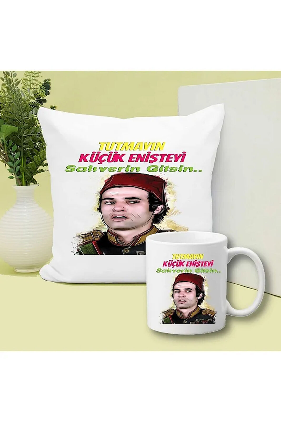 Yeşilçam Tutmayın Küçük Enişteyi Baskılı Kupa ve Yastık Hediyelik Set Arkadaşa Hediye