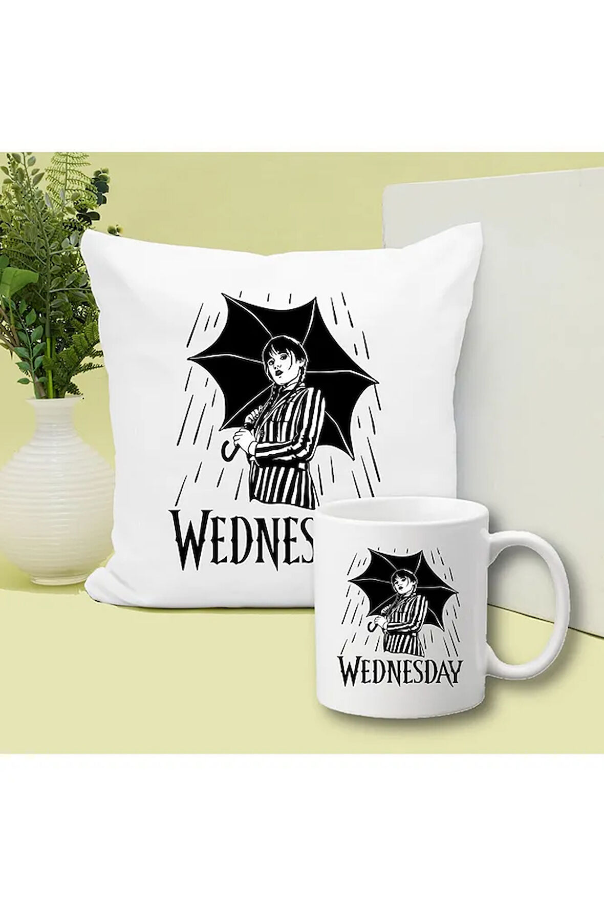 Wednesday Baskılı Kupa ve Yastık Hediyelik Set Arkadaşa Hediye