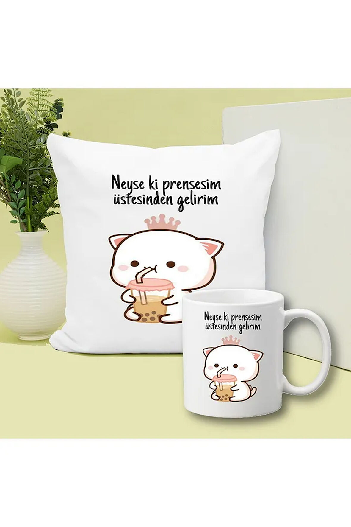 Neyse Ki Prensesim Baskılı Kupa ve Yastık Hediyelik Set Arkadaşa Hediye