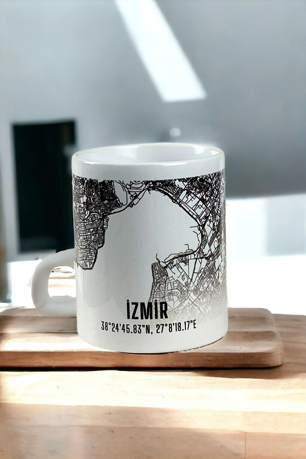 Hediyemi Izmir Şehir Haritası Baskılı Porselen Kupa