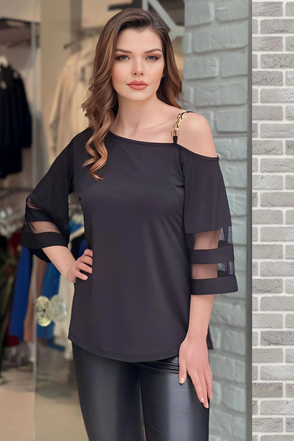 Kolları Tüllü Omuz Askılı Bluz