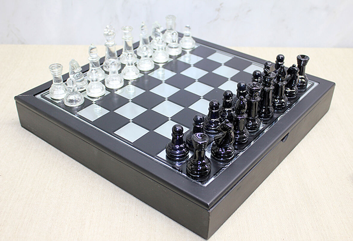 Kutulu Cam Satranç Seti