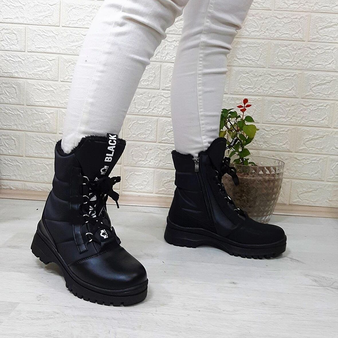 Twingo 875 Siyah Nova İçi Kürklü Fermuarlı Kadın Bot