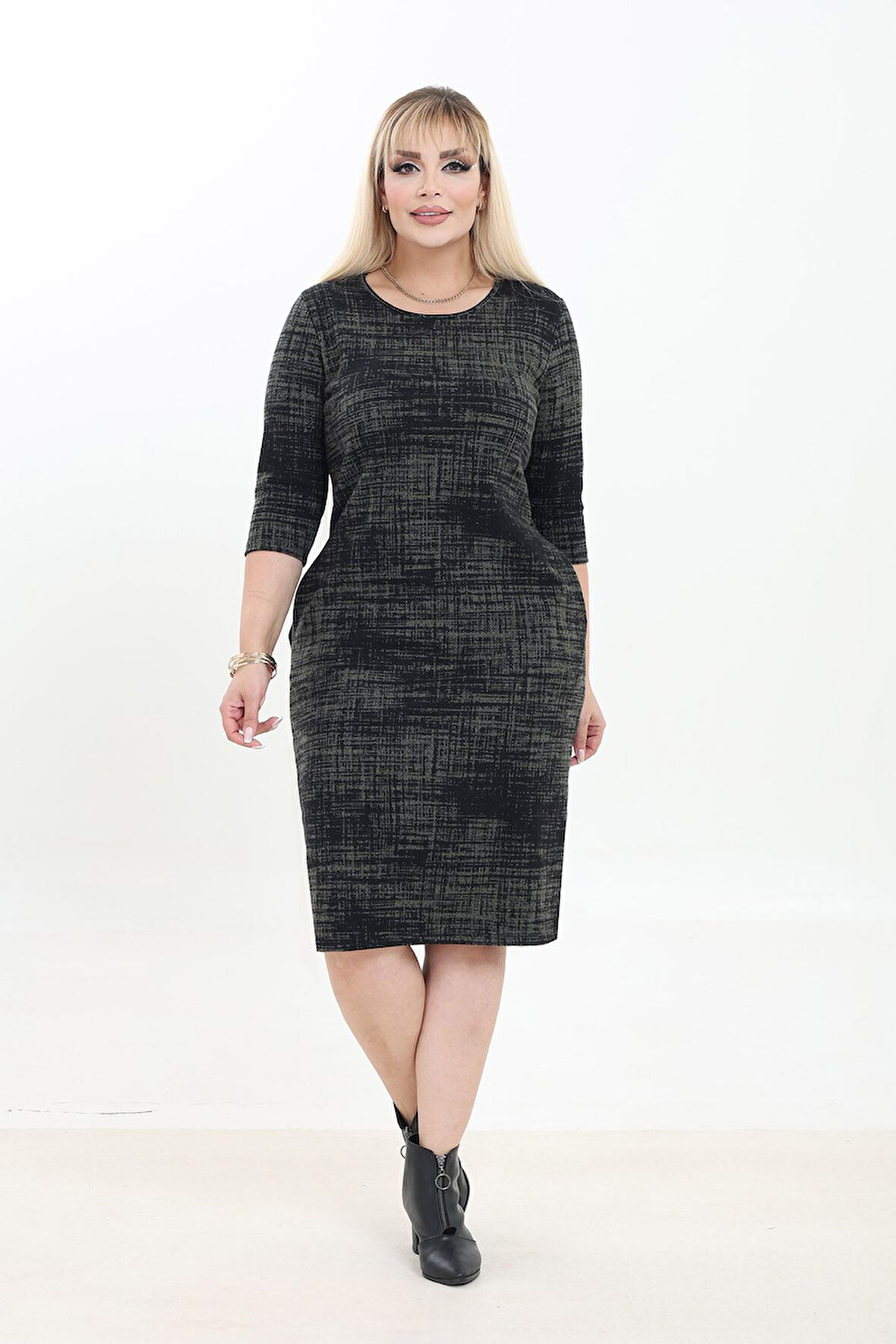 Çift Cepli Desenli Esnek Kışlık Büyük Beden Midi Elbise 38D-2752