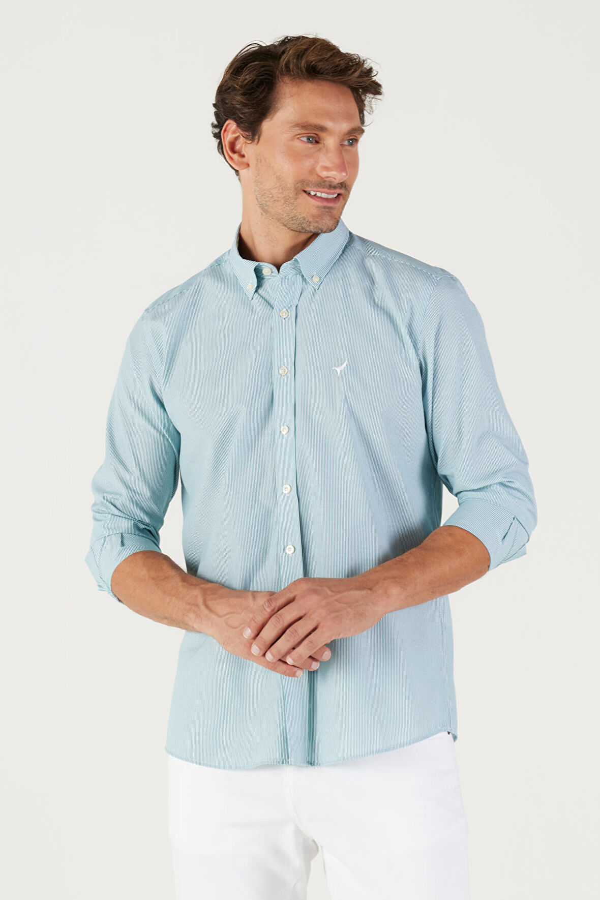 Erkek Haki-Beyaz Slim Fit Dar Kesim Düğmeli Yaka Pamuklu Çizgili Gömlek