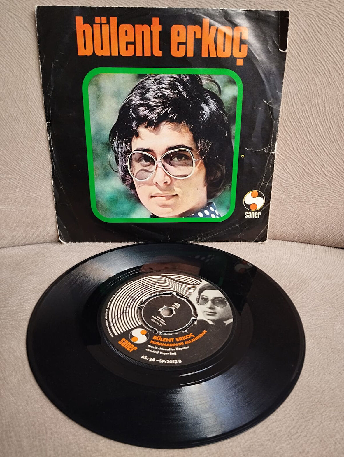 Bülent Ersoy (Erkoç) – Neye Yarar Gelişin  -   Türkiye Basım Nadir Kapak 45 lik Plak