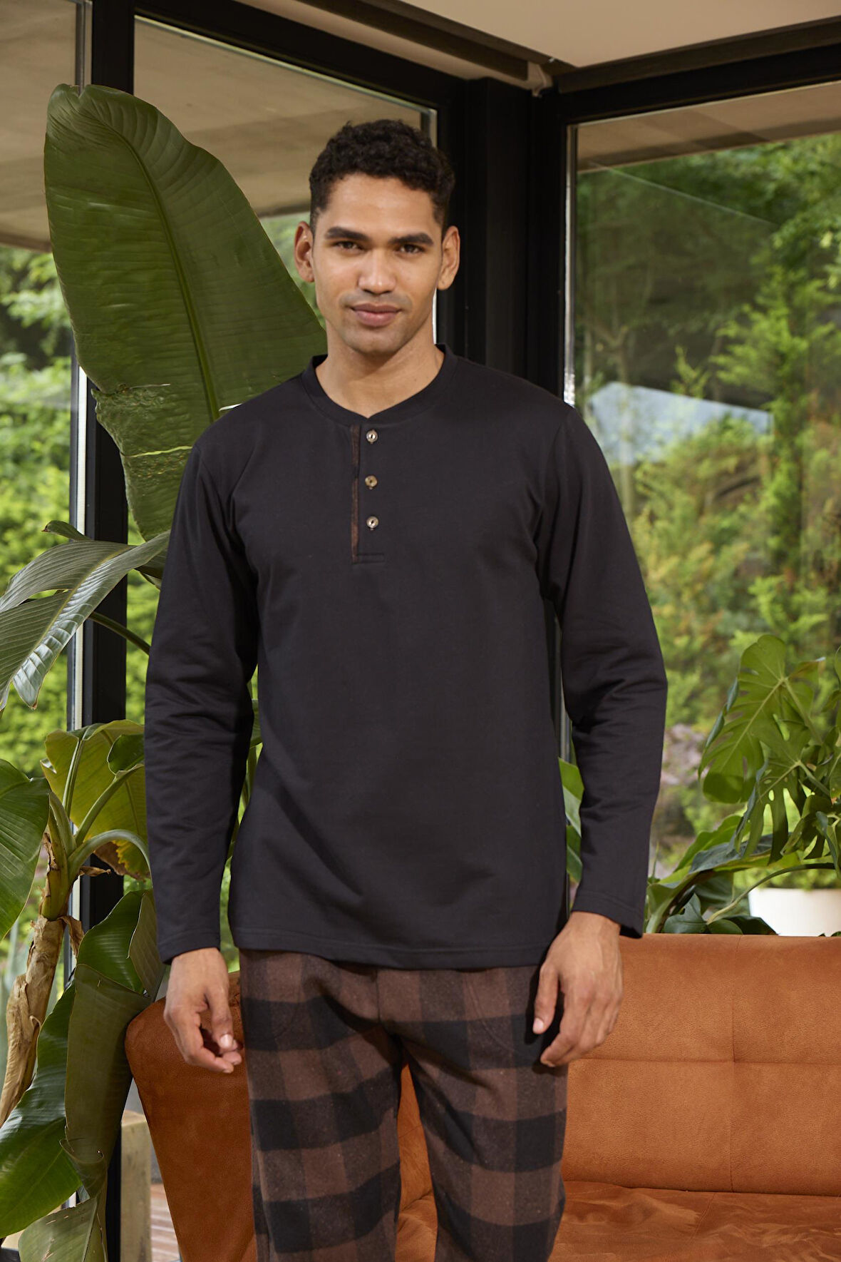 Erkek Uzun Kol Midi Yaka Siyah Pijama Takımı C1T5N0O8