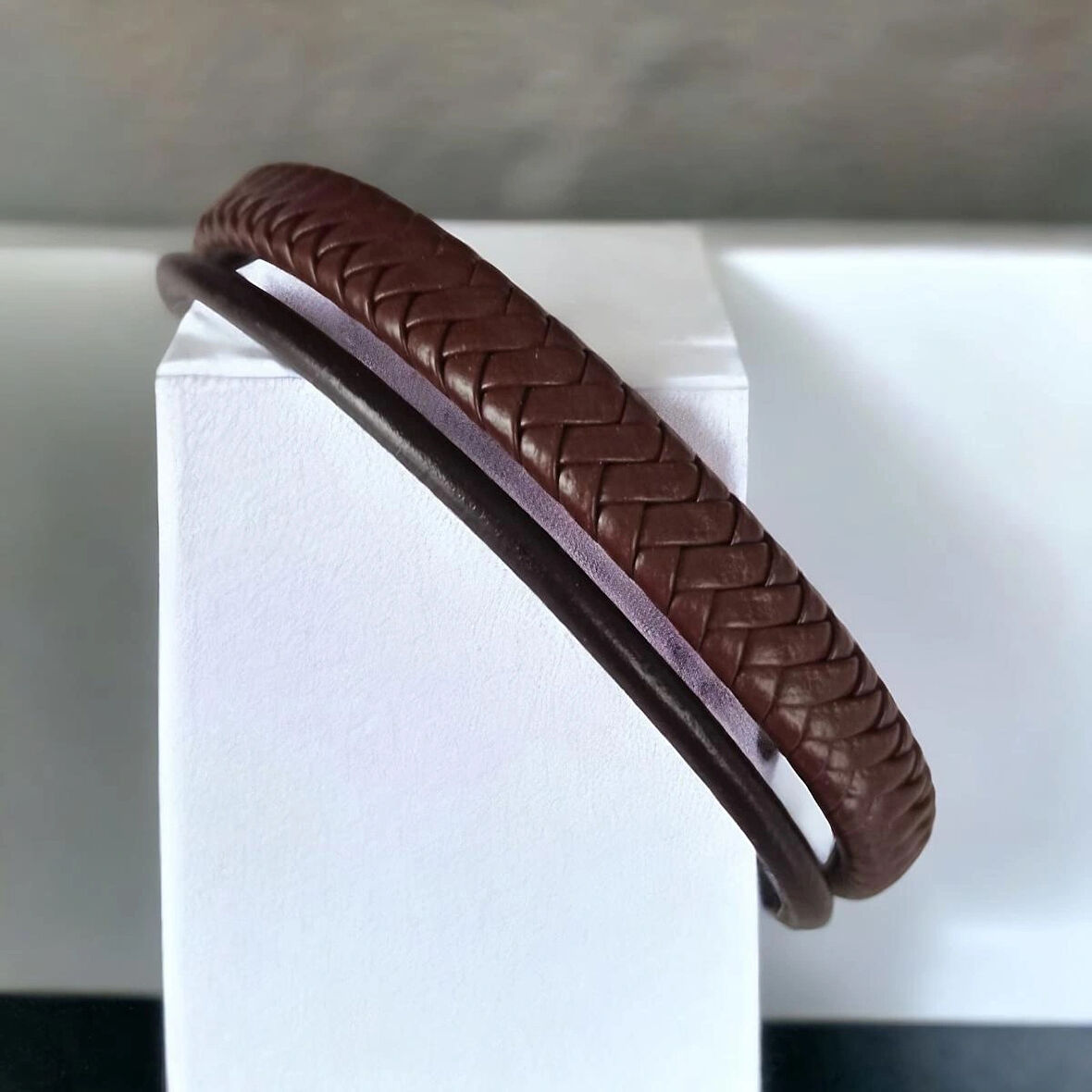 %100 Deri̇ Çoklu Doğal Kırmızı Akik Taşı Kahve Bileklik Krom Mıknatıs Kapama 