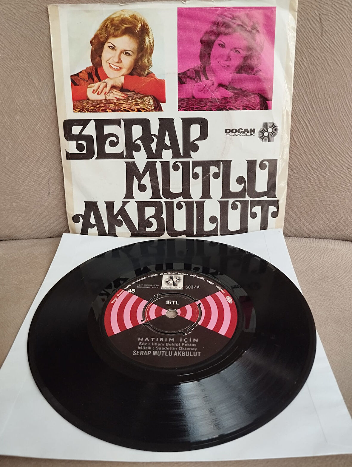 Serap Mutlu Akbulut – Hatırım İçin / Yalan Falcı - 1978 Türkiye Basım  45 lik Plak