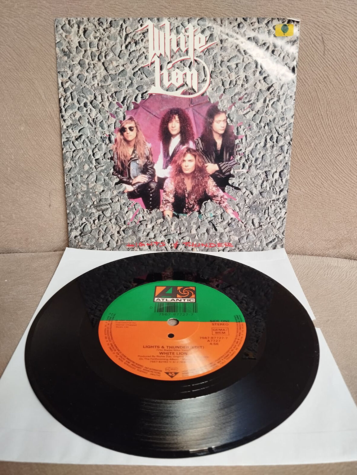 White Lion – Lights & Thunder -  1991  Almanya Basım  45 lik Plak