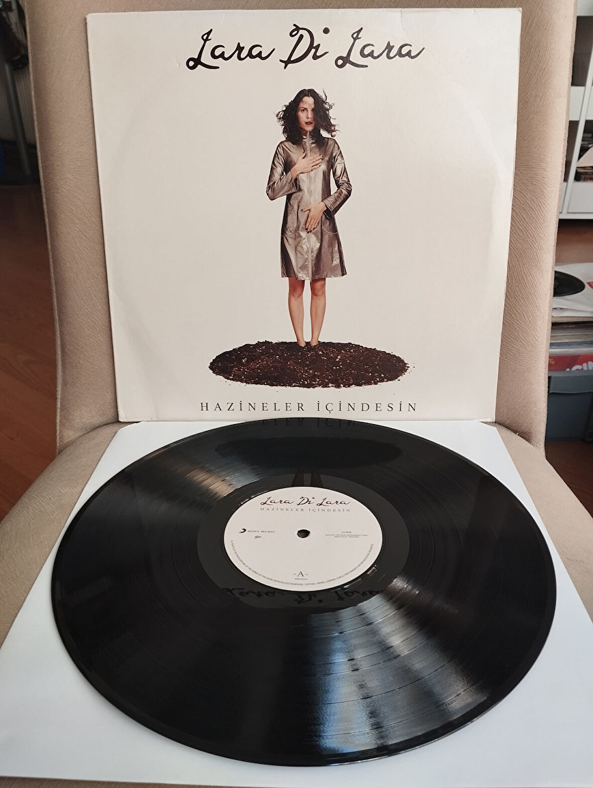 Lara Di Lara – Hazineler İçindesin -  2017 Türkiye Basım 33’lük LP Plak