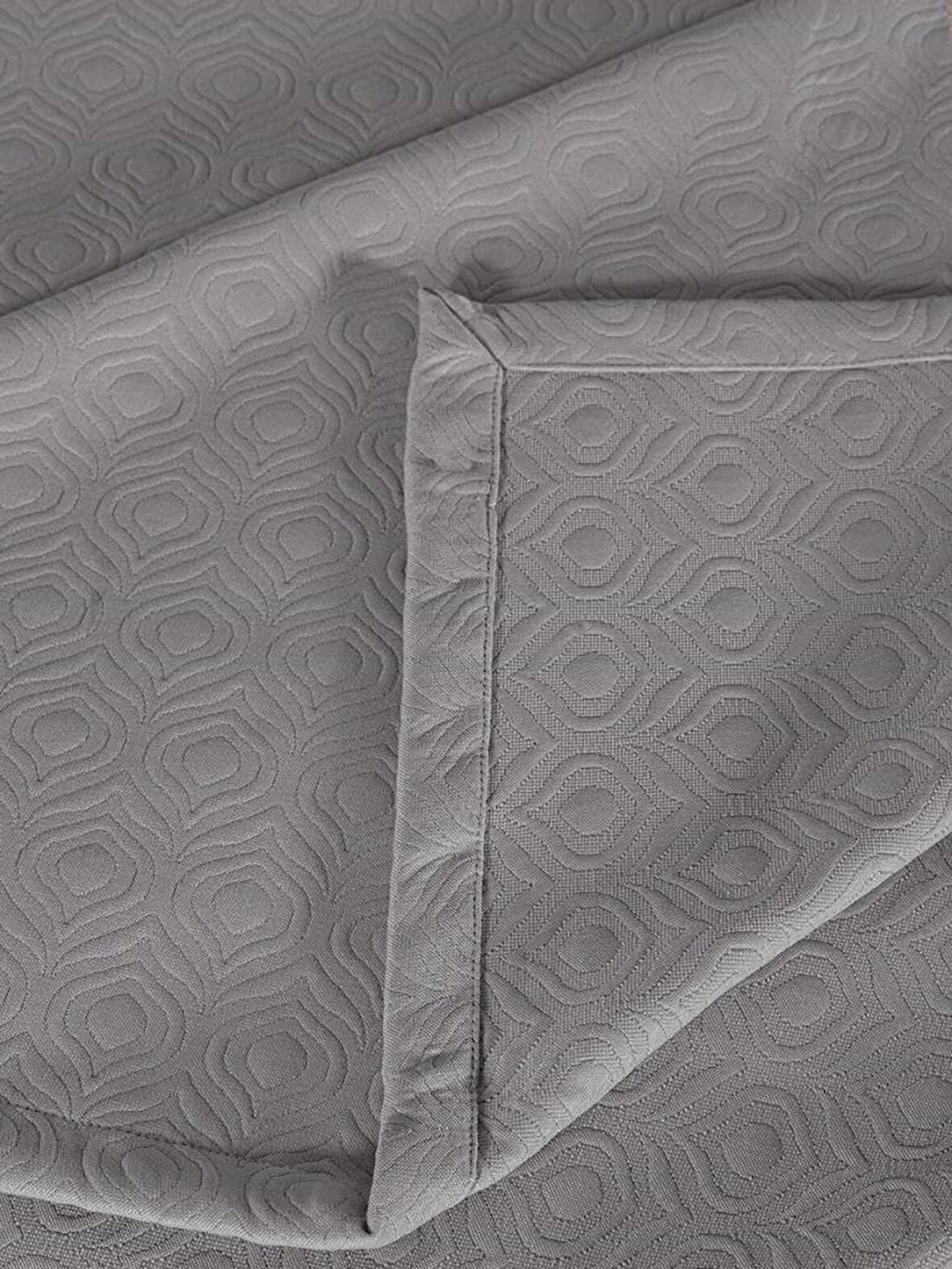 Yatak Örtüsü Marisa – Nefes Alabilen, Hafif ve Şık Tasarımlı