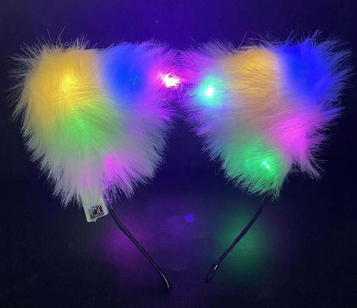 Beyaz Peluşlu Pofuduk Led Işıklı Lüks Parti Tacı 20x18 cm (3984)