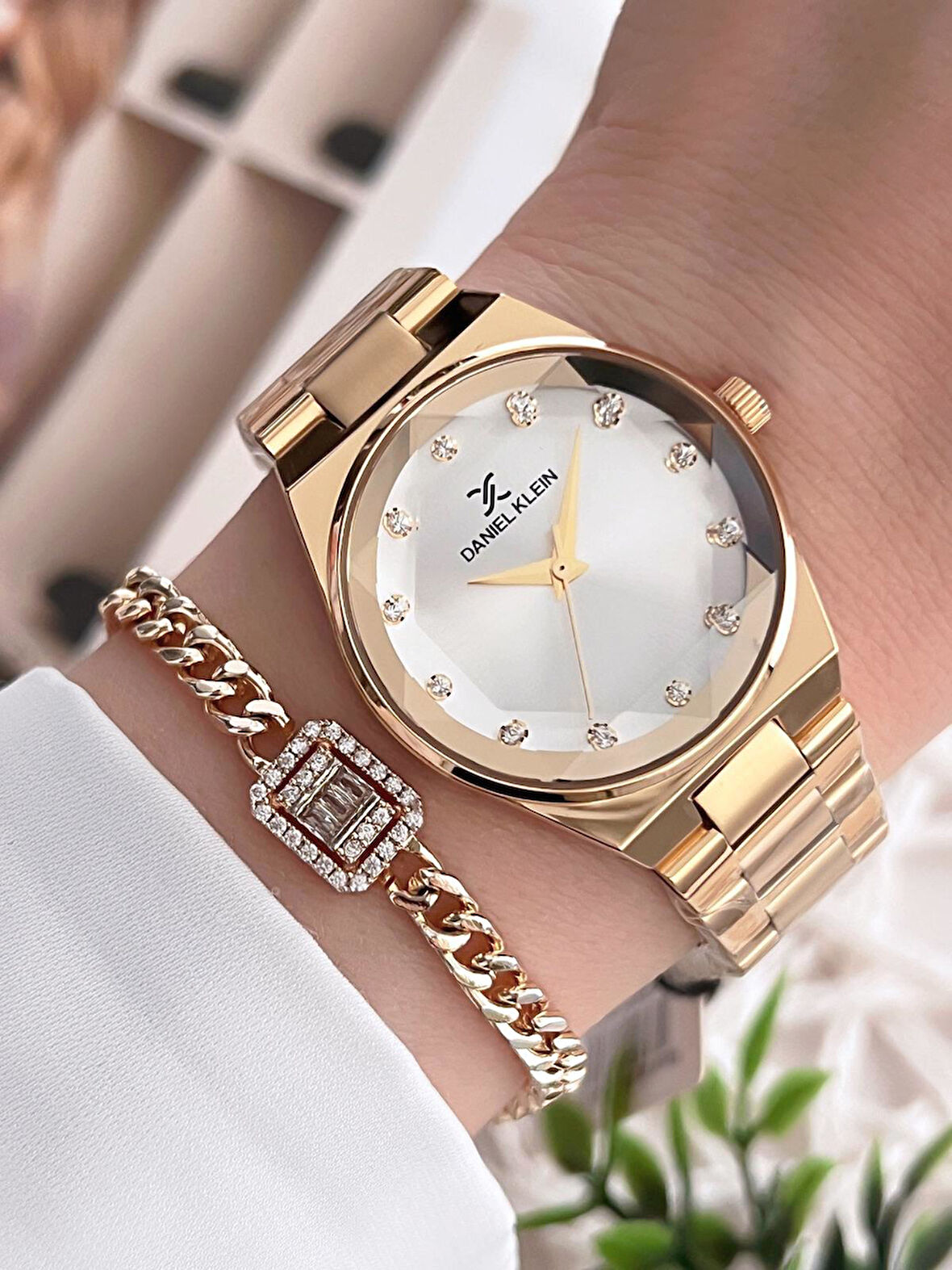 Daniel Klein Çelik Kordon 30 Mt Suya Dayanıklı Kadın Kol Saati+Bileklik BFG.10041.X2