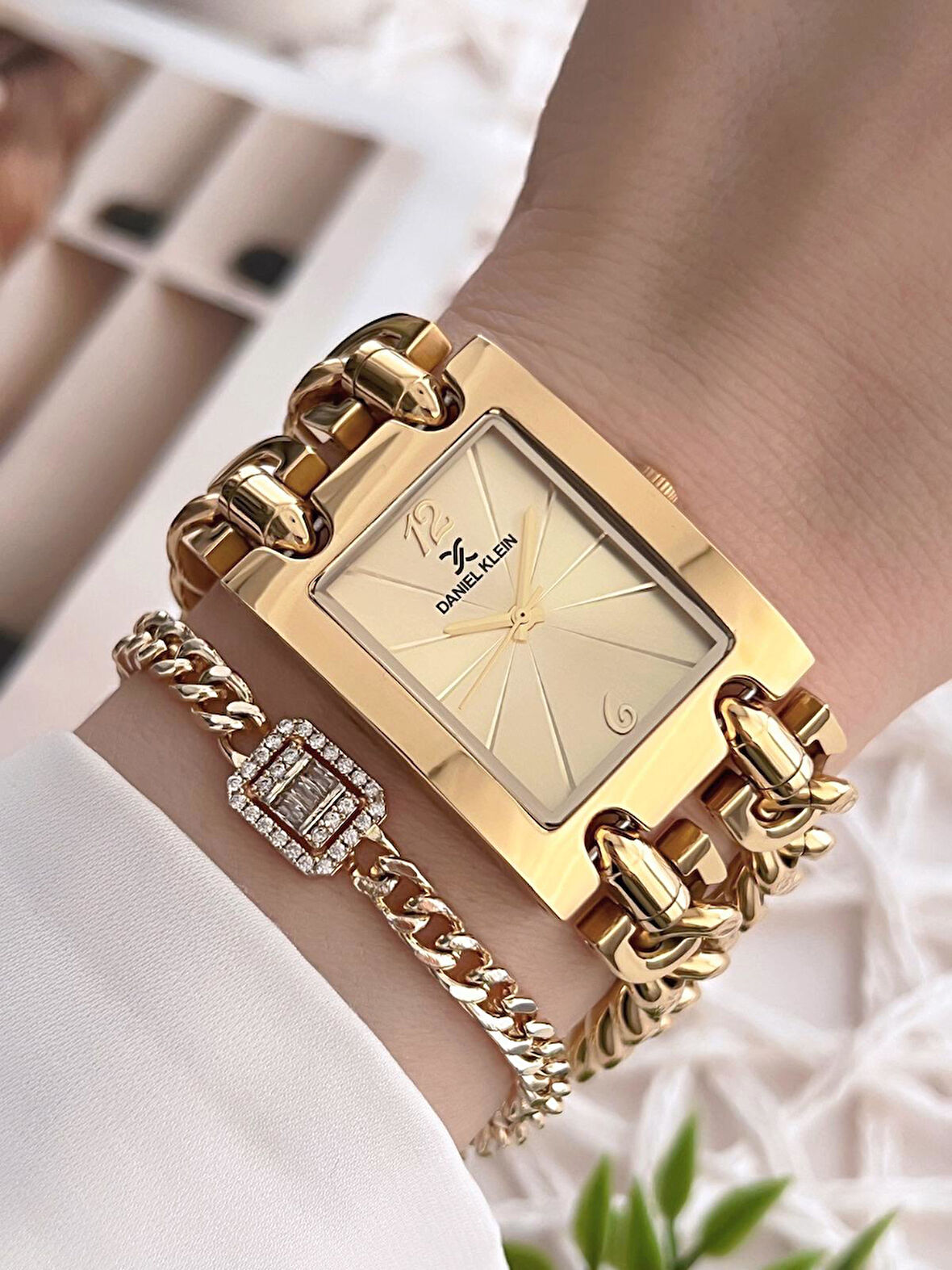 Daniel Klein Çelik Zincir Tasarım Kordonlu 30 Mt Suya Dayanıklı Kadın Kol Saati+Bileklik B.10036.S3