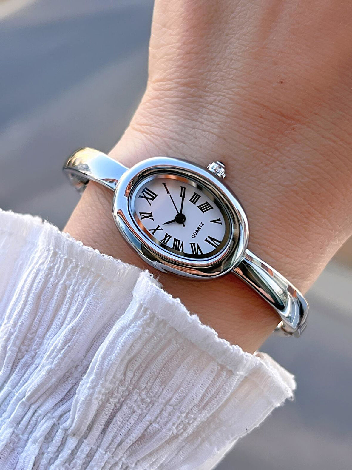 Coliseum Çelik Kordon Cartier Model Elips (Oval) Tasarım Kadın Kol Saati FG.CRT.007