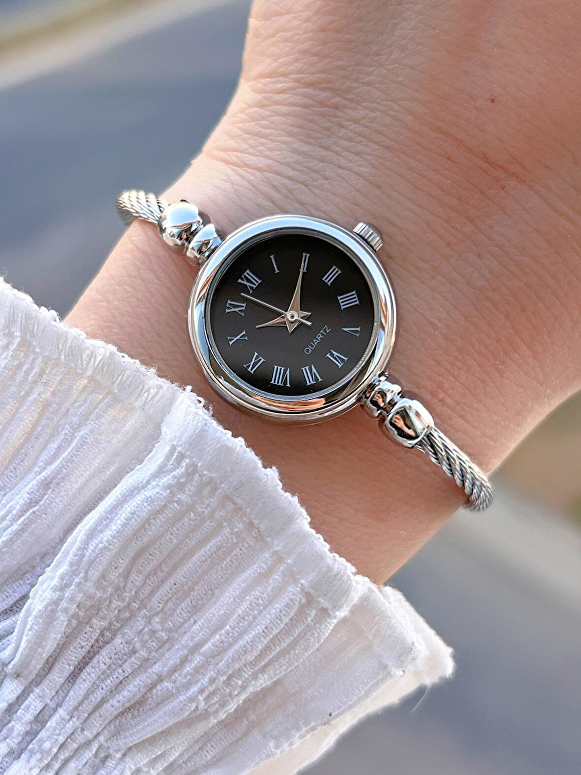 Coliseum Çelik Kordon Cartier Model Elips (Oval) Tasarım Kadın Kol Saati FG.HS.006