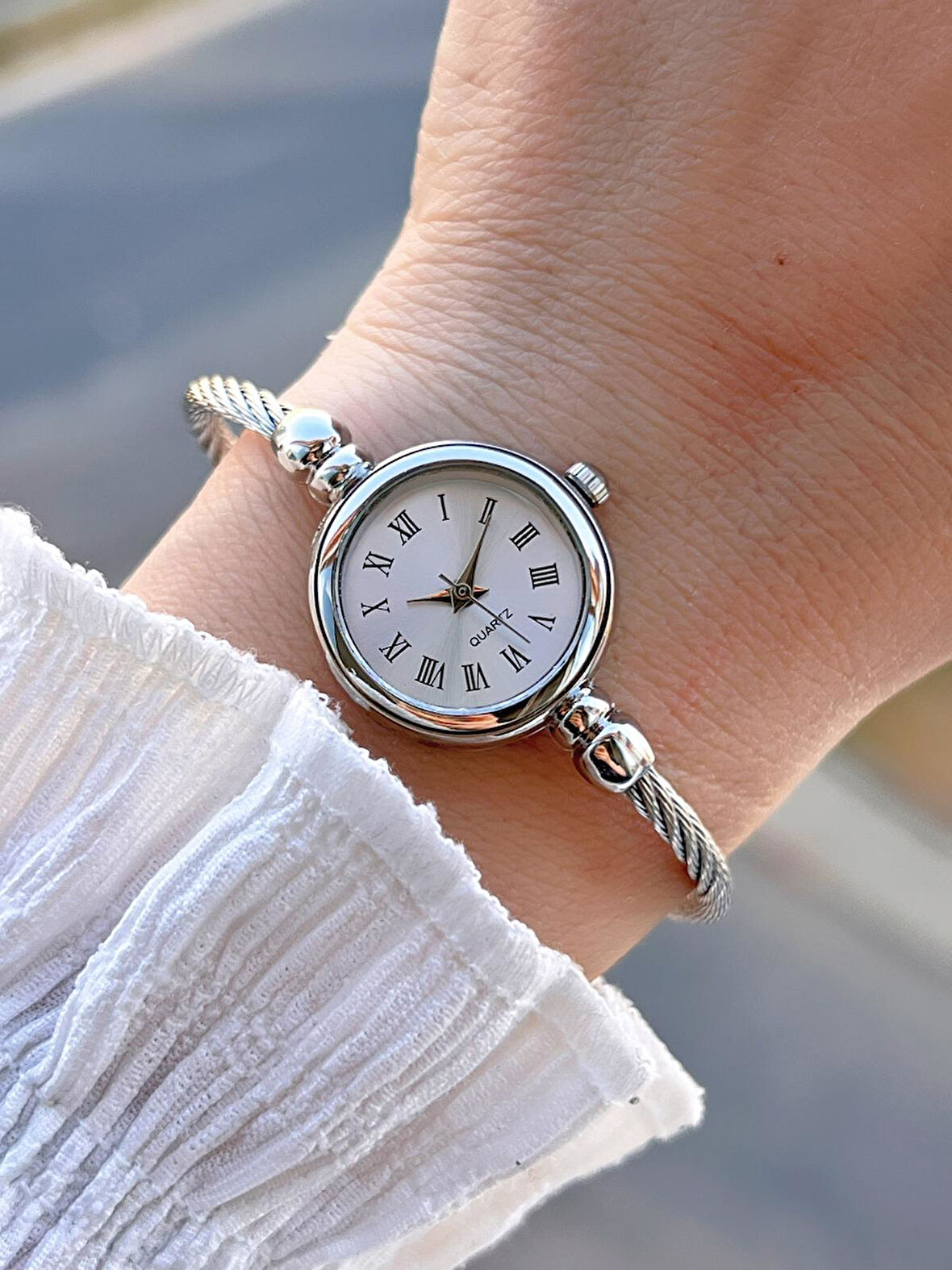 Coliseum Çelik Kordon Cartier Model Elips (Oval) Tasarım Kadın Kol Saati FG.HS.007