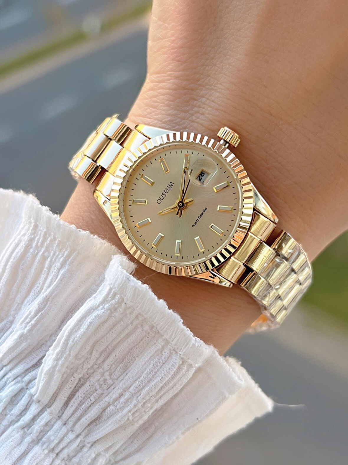 Coliseum Çelik Kordon Takvimli Kadran Özel Tasarım Vintage Seri Kadın Kol Saati+Bileklik PS.8341.M1