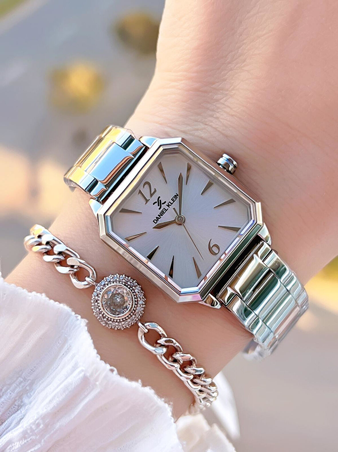 Daniel Klein Çelik Kordon 30 Mt Suya Dayanıklı Kadın Kol Saati+Bileklik BYN.10953.1