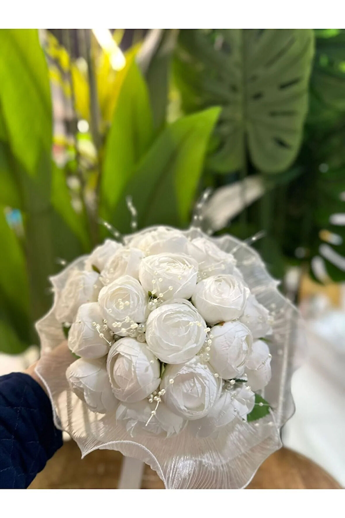 Şakayıklı incili gelin çiçeği yaka çiçeği hediyeli